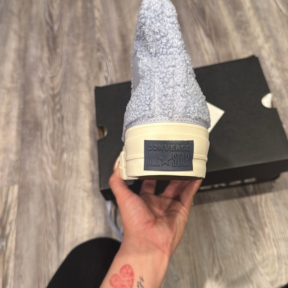 Brand new Converse Sherpa platform size 7 - Picture 3 of 5